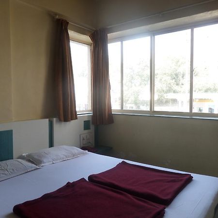 Hotel Sai Ratna Nášik Exteriér fotografie